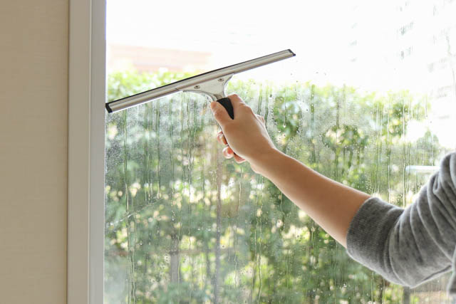 窓掃除のハードルが下がっちゃう！ 窓掃除グッズは、兼用＆セット化で楽チン＆スッキリ