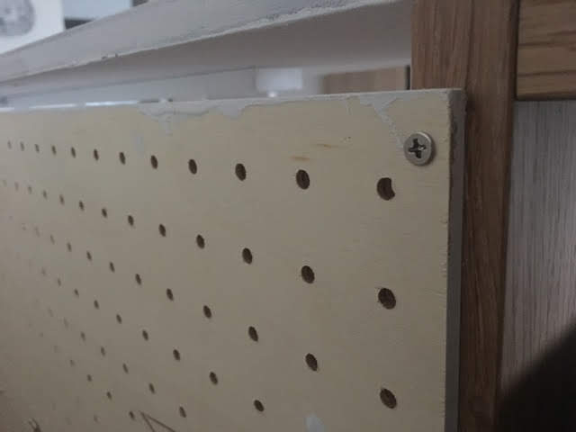 壁に直接フックをつけたくないときにも！ 有孔ボードの壁面収納で使いやすさも収納量もアップ！