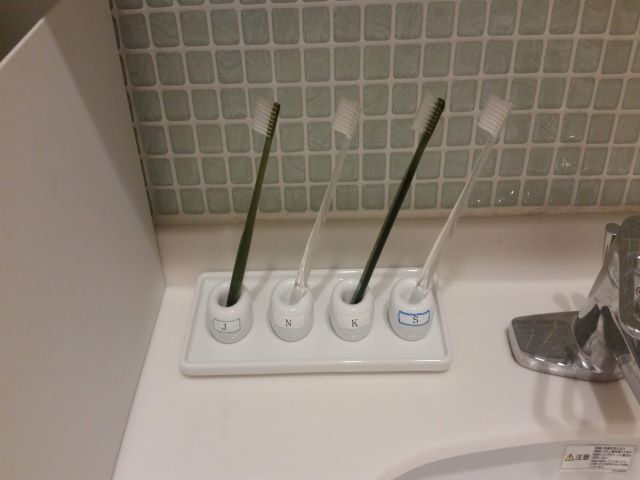 置き場所に困る歯ブラシの収納、家族それぞれが気持ちよく使えるようになった解決法とは？