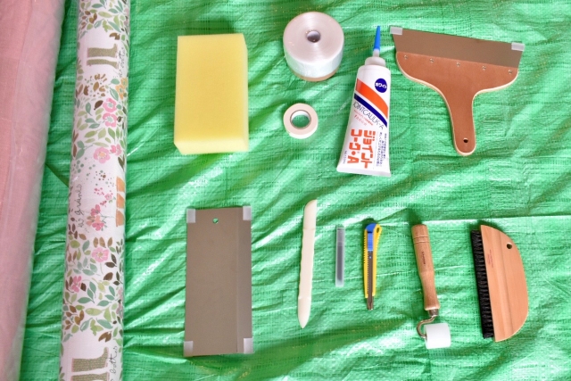 【実録】DIY初心者が自宅の壁紙張り替えに挑戦！～道具・材料準備編～