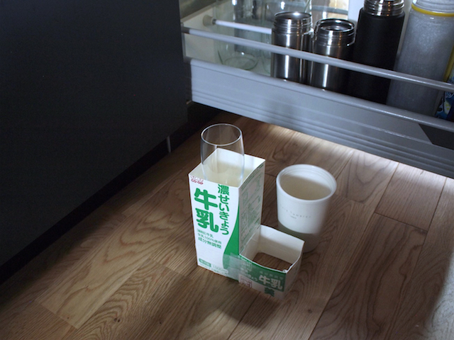 キッチンや冷蔵庫でシンデレラフィット！牛乳パックを収納グッズとして使う方法