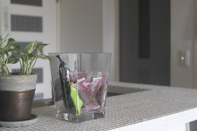 家にある花瓶はすべて必要？なんとなく持っている花瓶の見直しと、使いやすい収納法