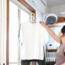 絡まるハンガー、散らかる洗濯グッズ……、洗濯機まわりのイライラを解消するDIYアイデア3つ