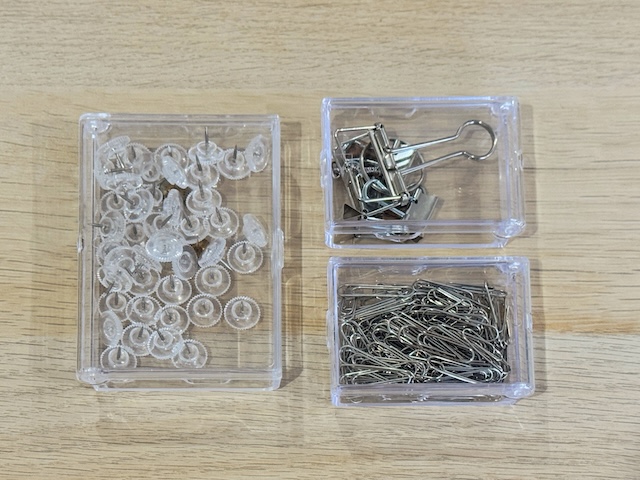 100均で見つけた！見やすい文房具収納は“じゃない”使い方で叶える