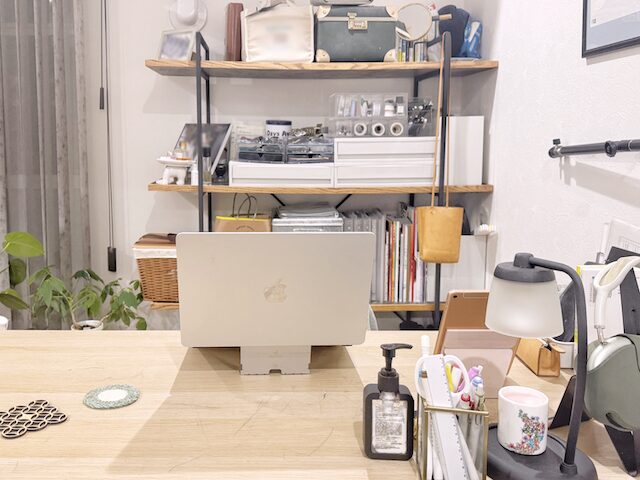 100均で見つけた！見やすい文房具収納は“じゃない”使い方で叶える