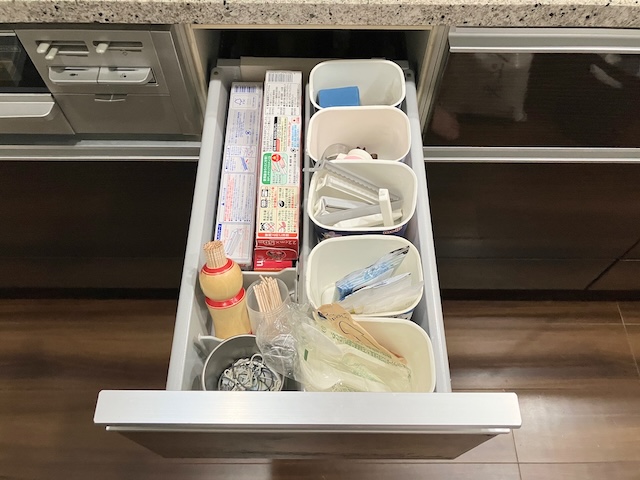 収納グッズを買わずに0円でスッキリ整う！食品の空き容器の収納アイデア5選