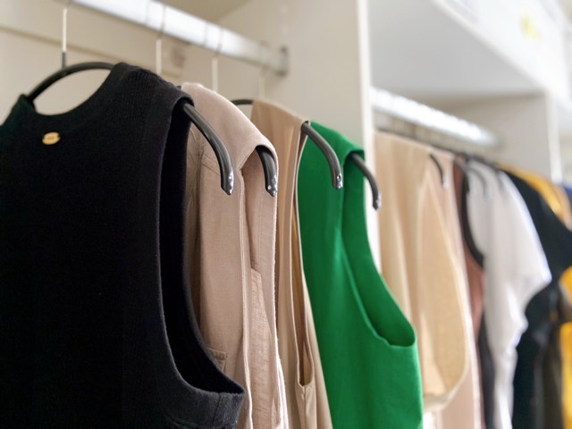 【60代からの暮らし】暑さで気づいた「今の私に必要な服」だけのクローゼット