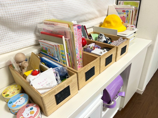 【小1女子のリビング収納】夏休みに文房具整理！片づけのプロと見直すリビングの学用品収納