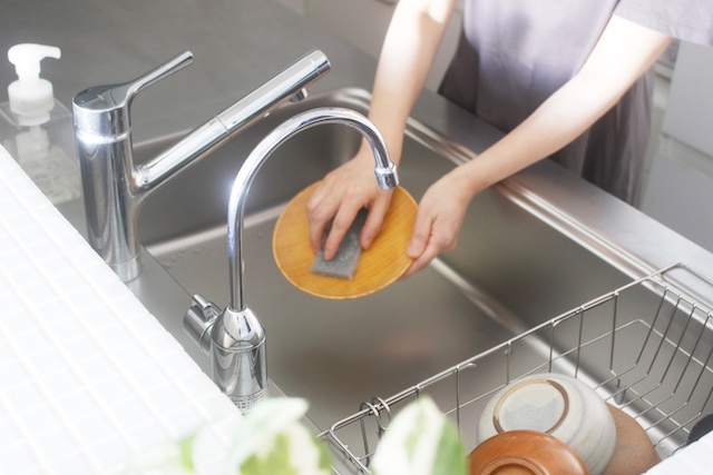 食洗機の導入に悩む人必見！キッチンリフォームでつけない選択をした5つの理由とは？